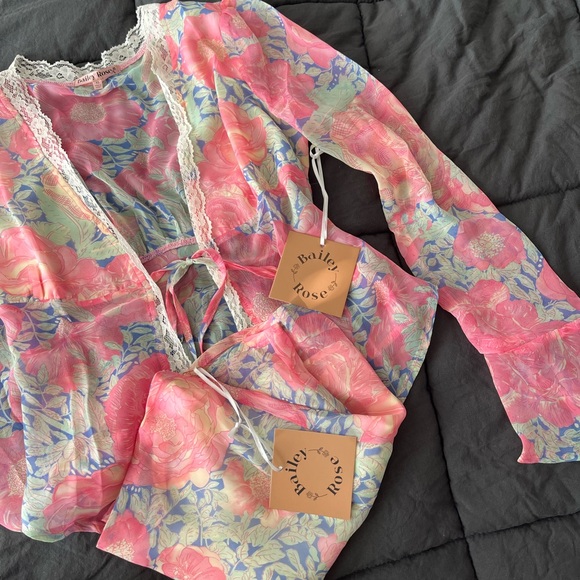 SELFIE LESLIE set - Picture 2 of 2